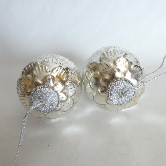 NEW 6.5” CHRISTMAS GERMAN KUGEL STYLE SILVER PINECONE GLASS ORNAMENT SET - Picture 5 of 6